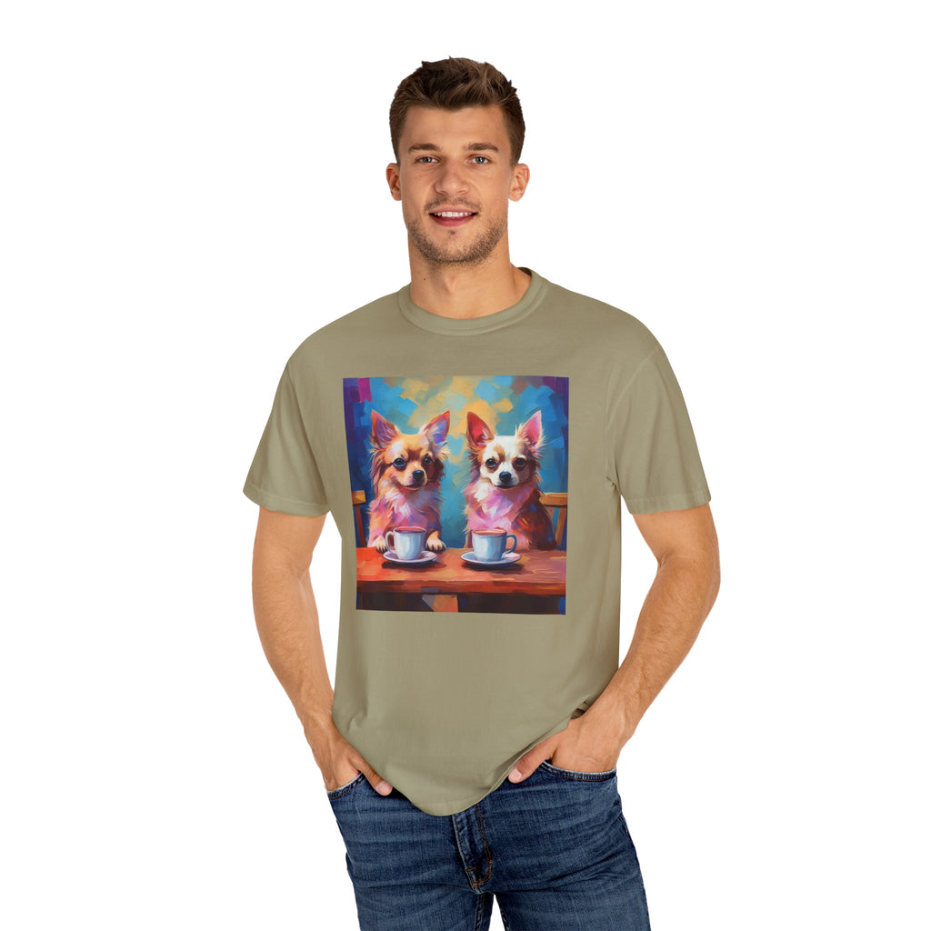 Cafe con Chihuahua Unisex Garment-Dyed T-shirt