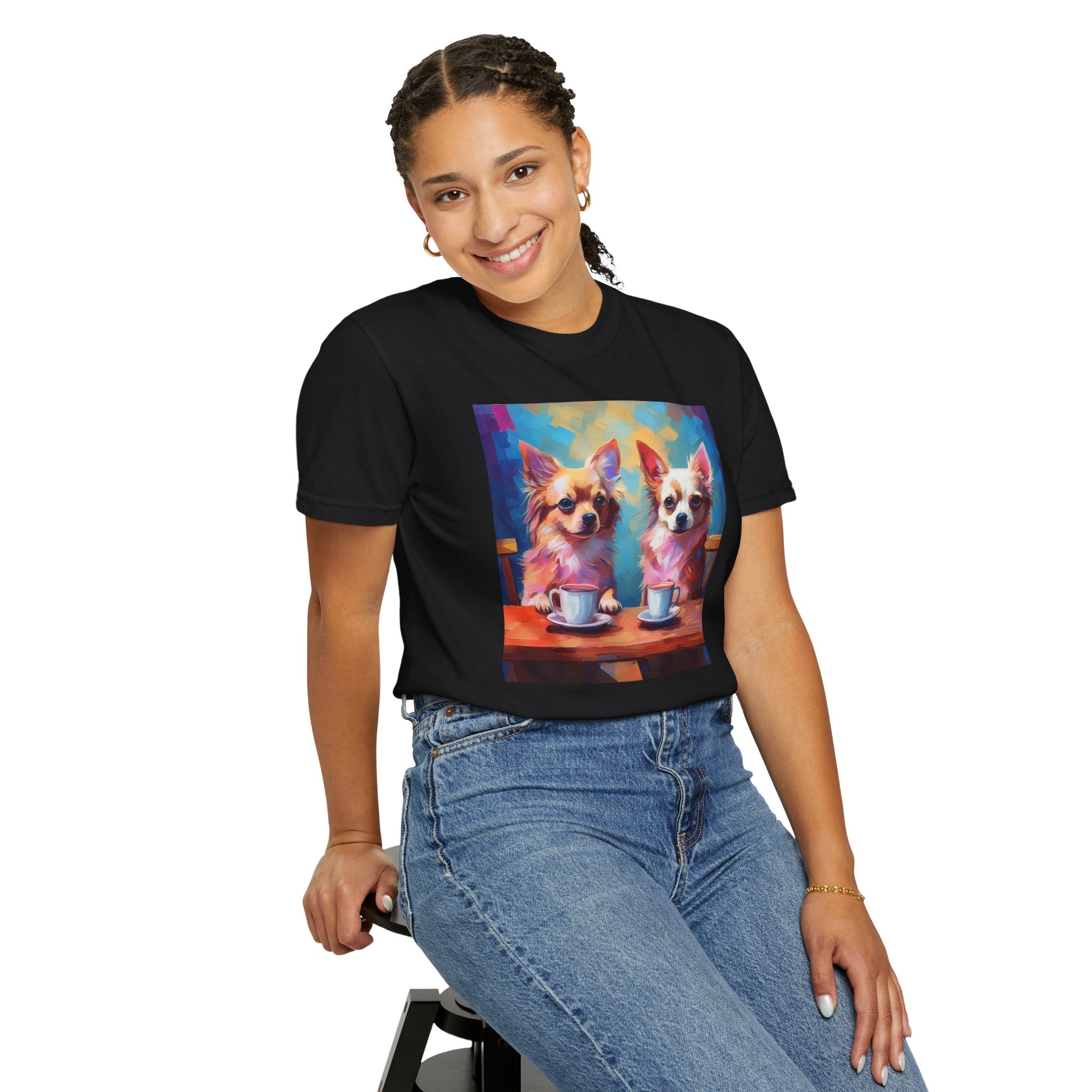 Cafe con Chihuahua Unisex Garment-Dyed T-shirt