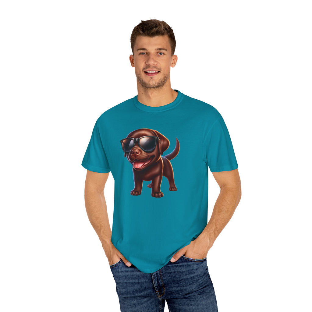 Chocolate Lab w/ sunglasses Unisex Garment-Dyed T-shirt