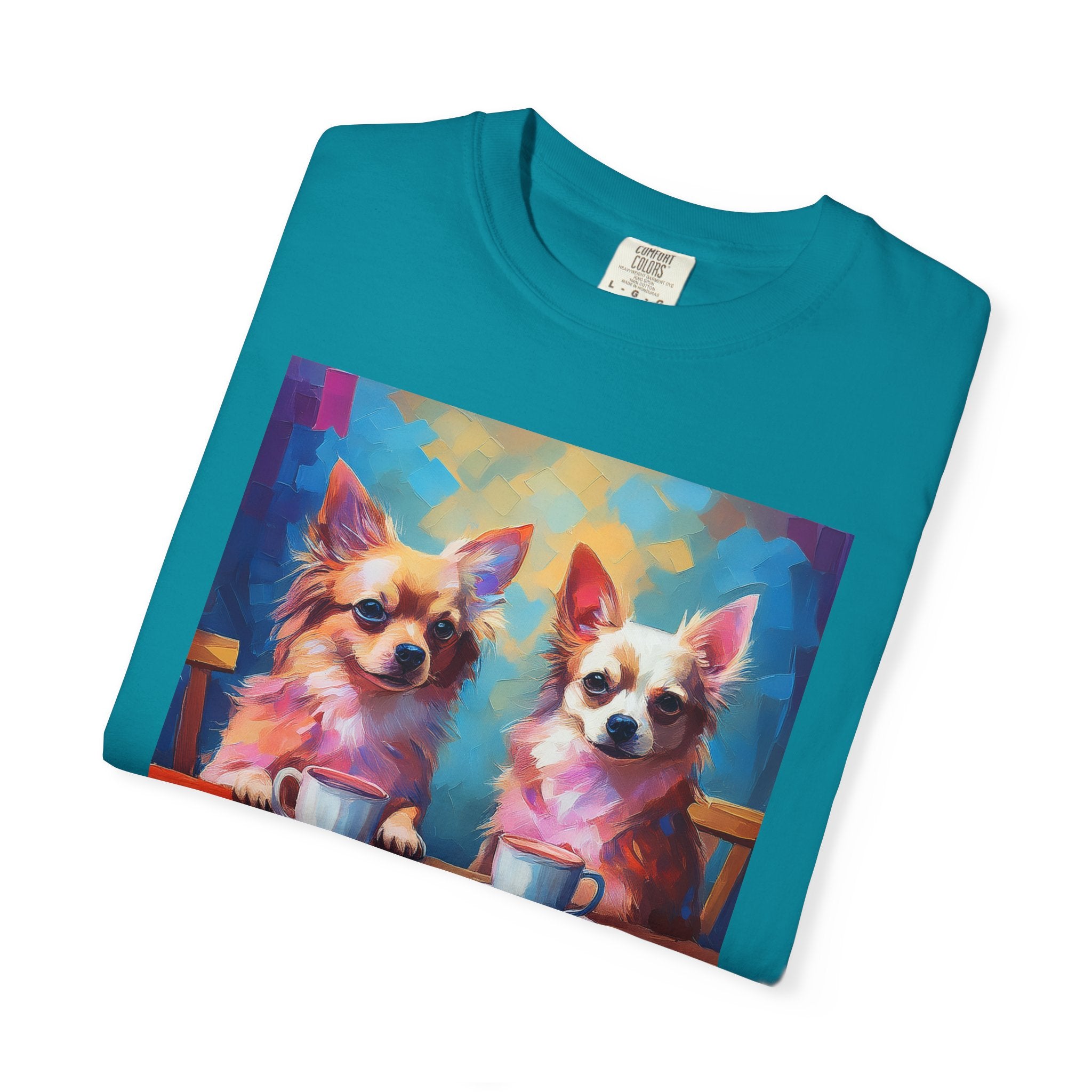 Cafe con Chihuahua Unisex Garment-Dyed T-shirt