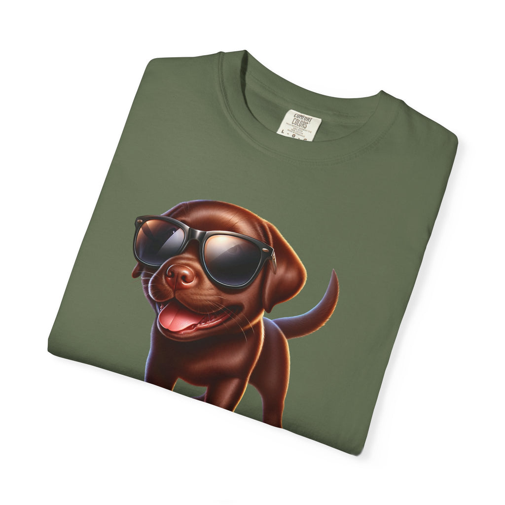Chocolate Lab w/ sunglasses Unisex Garment-Dyed T-shirt