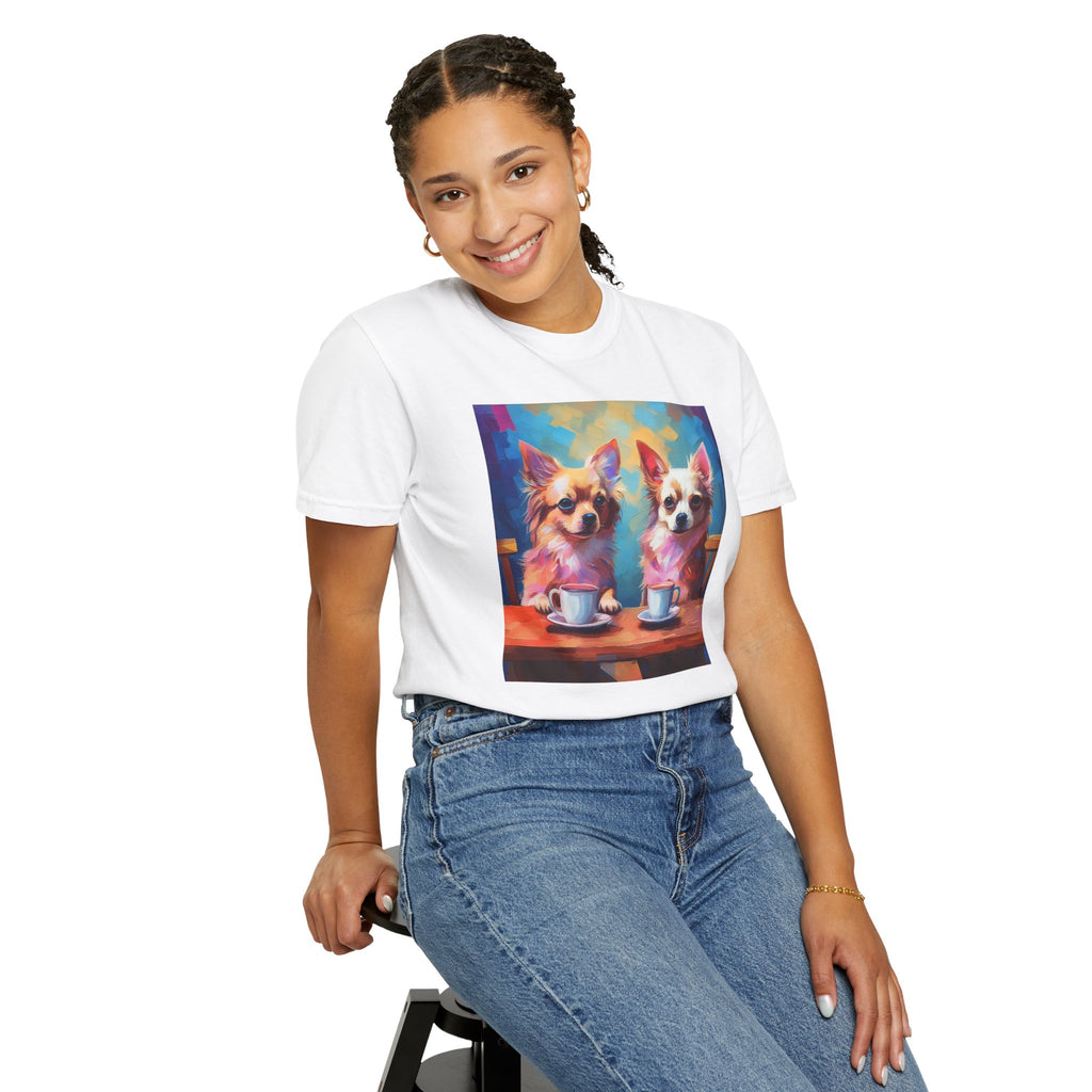 Cafe con Chihuahua Unisex Garment-Dyed T-shirt