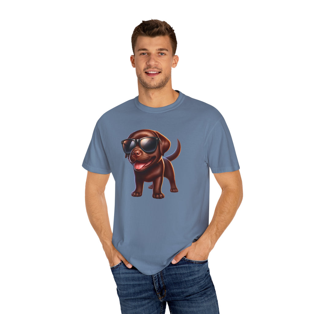 Chocolate Lab w/ sunglasses Unisex Garment-Dyed T-shirt