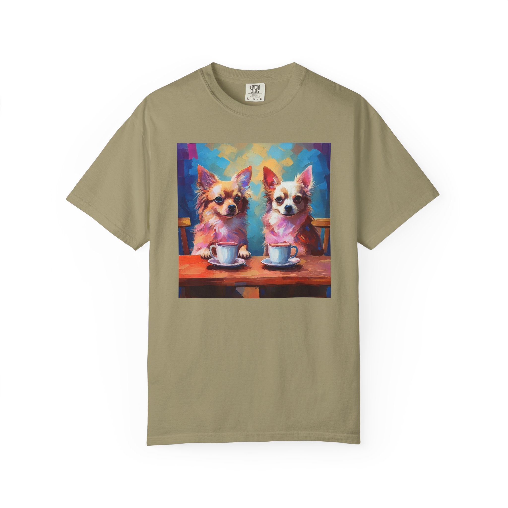 Cafe con Chihuahua Unisex Garment-Dyed T-shirt