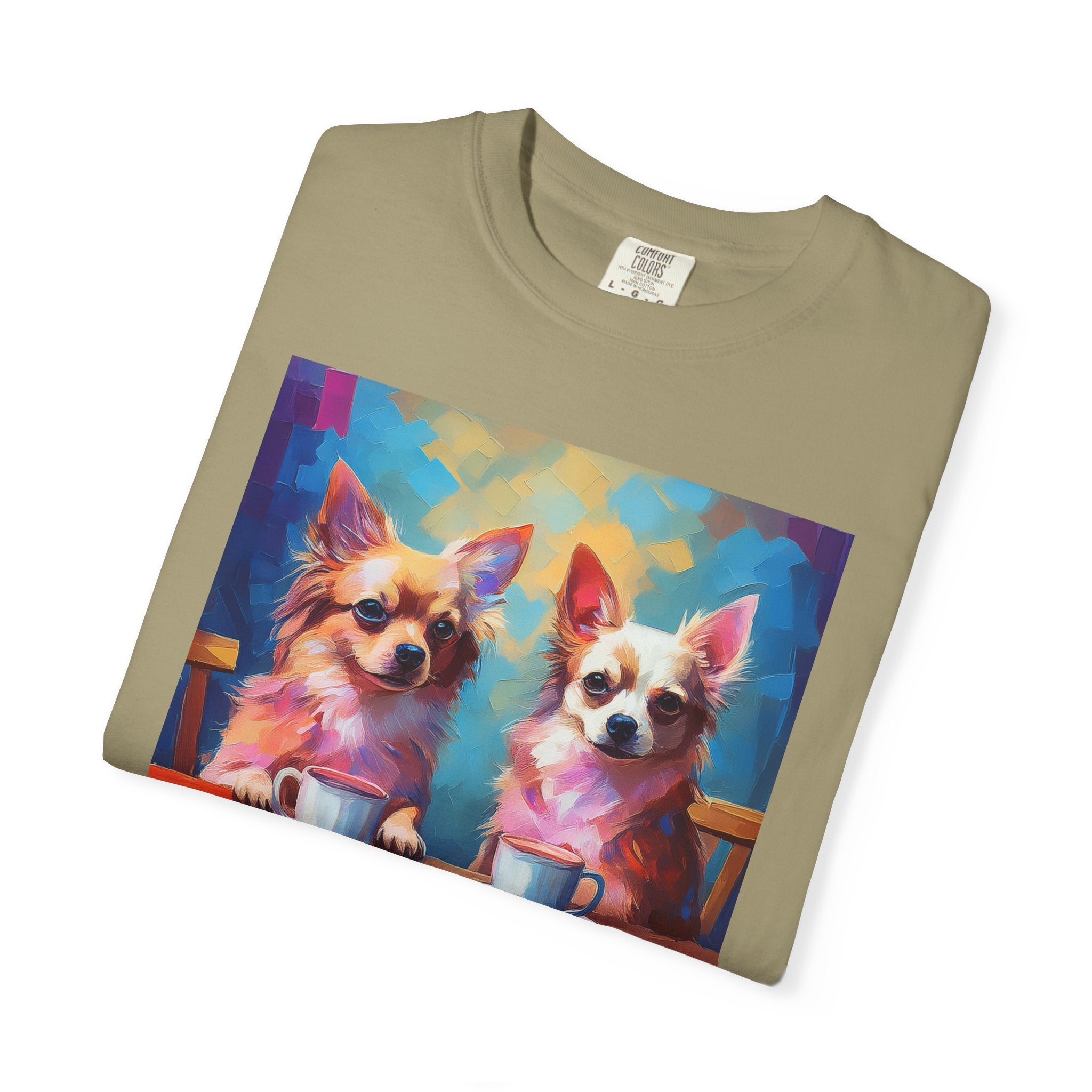 Cafe con Chihuahua Unisex Garment-Dyed T-shirt