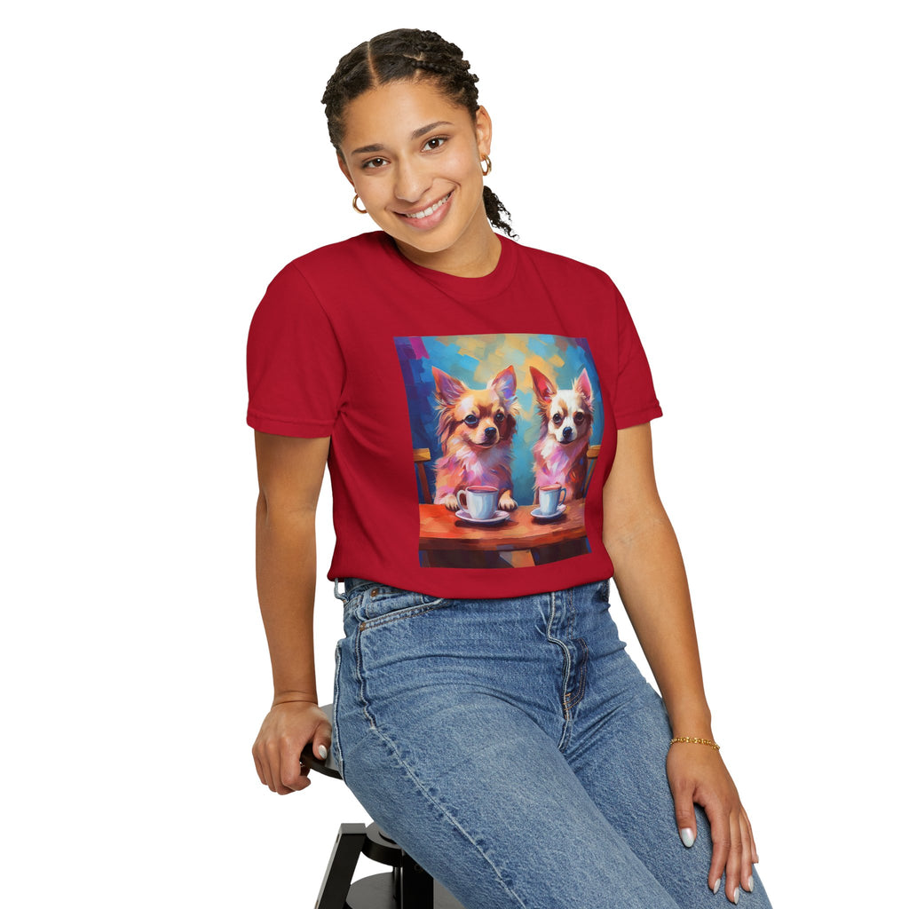 Cafe con Chihuahua Unisex Garment-Dyed T-shirt