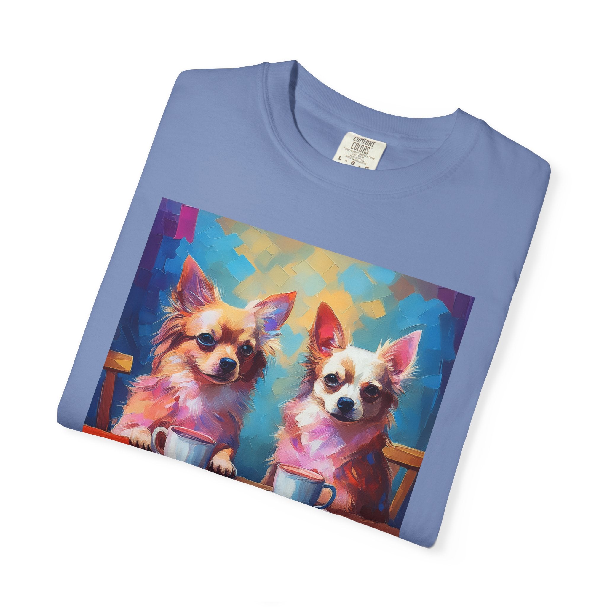 Cafe con Chihuahua Unisex Garment-Dyed T-shirt