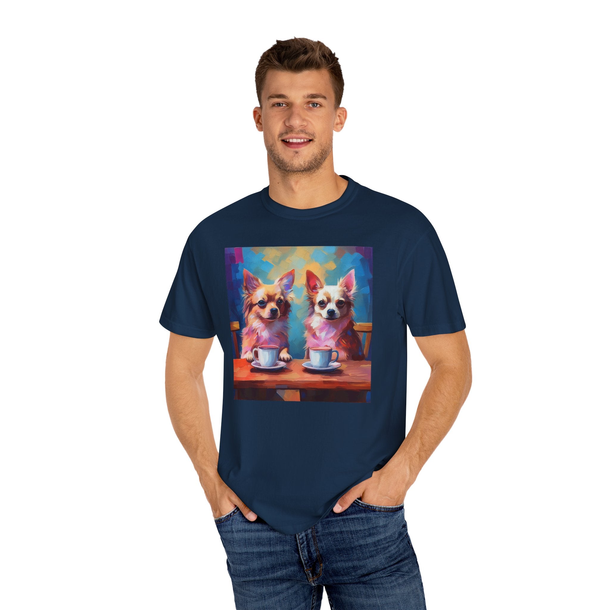 Cafe con Chihuahua Unisex Garment-Dyed T-shirt