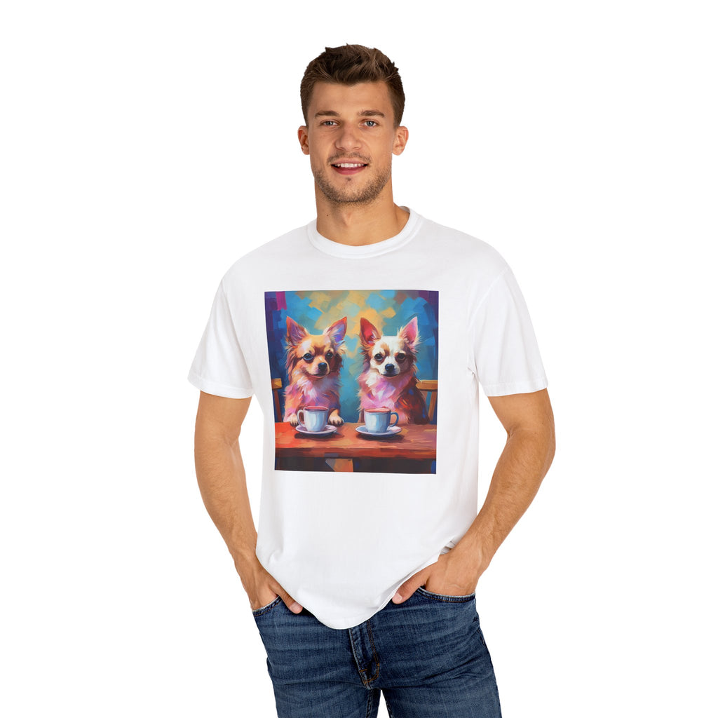 Cafe con Chihuahua Unisex Garment-Dyed T-shirt