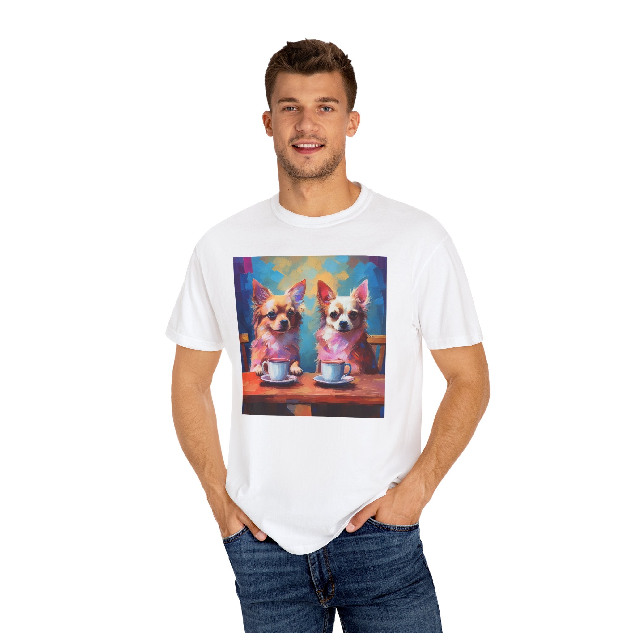 Cafe con Chihuahua Unisex Garment-Dyed T-shirt