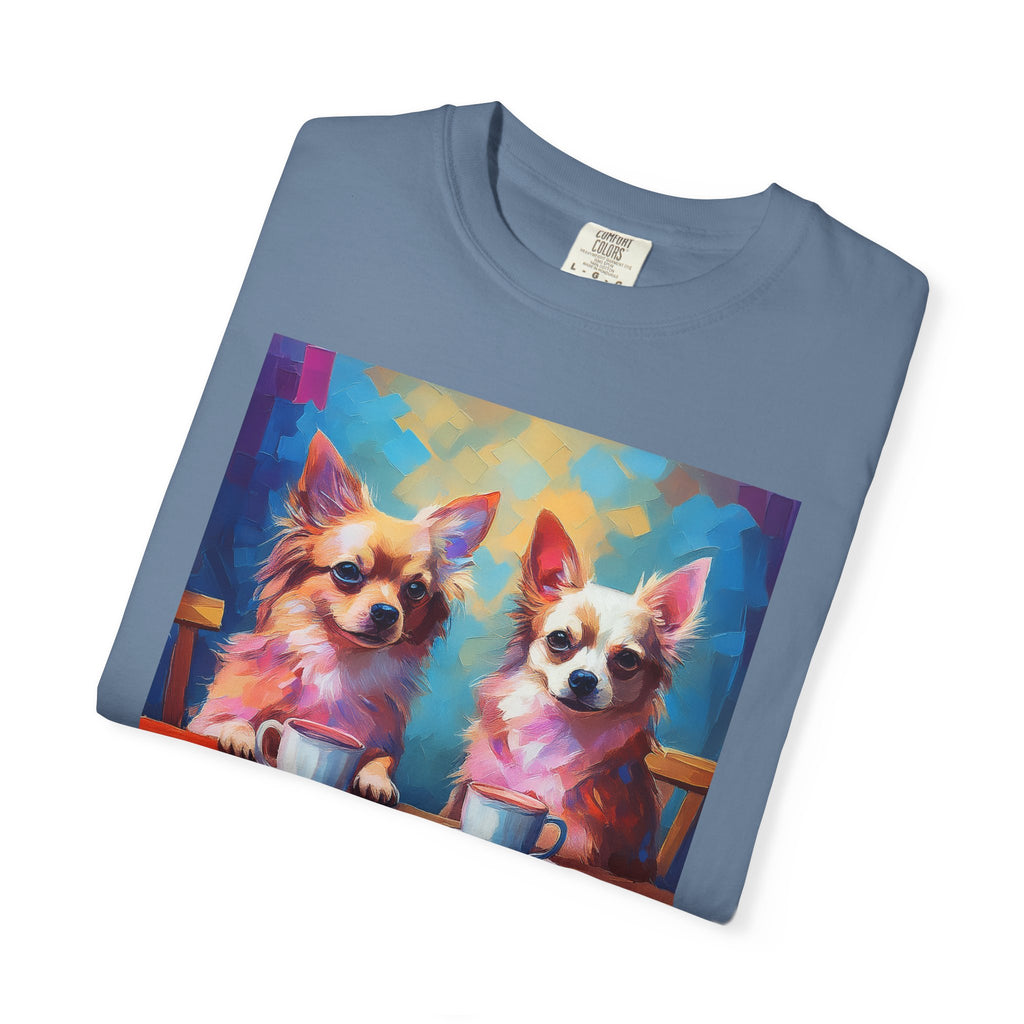 Cafe con Chihuahua Unisex Garment-Dyed T-shirt