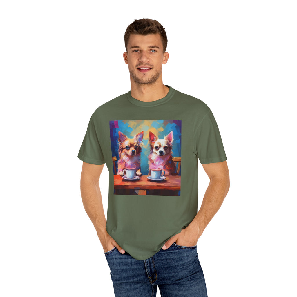 Cafe con Chihuahua Unisex Garment-Dyed T-shirt